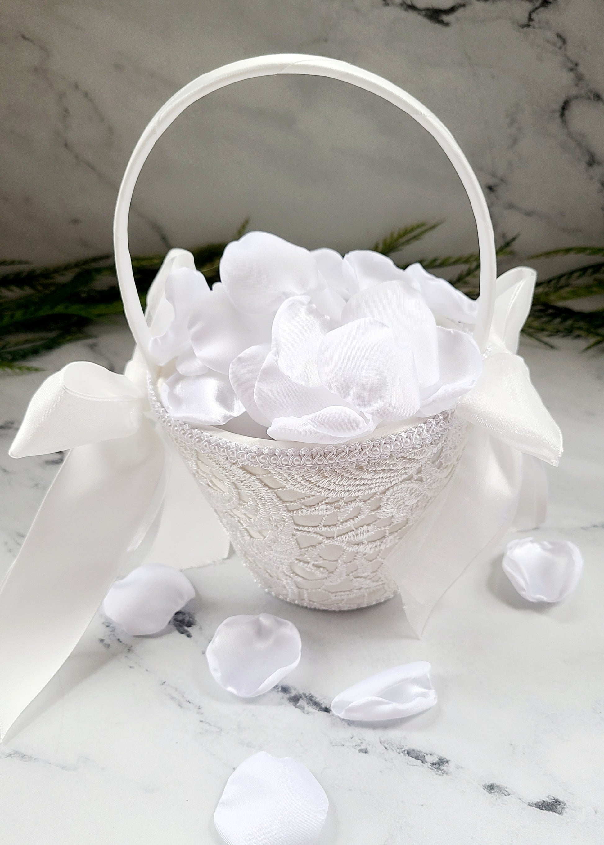 White Rose Petals for Wedding Aisle Decor, Flower Girl Baskets, Engagement Props, Table Confetti, In My Flower Girl Era