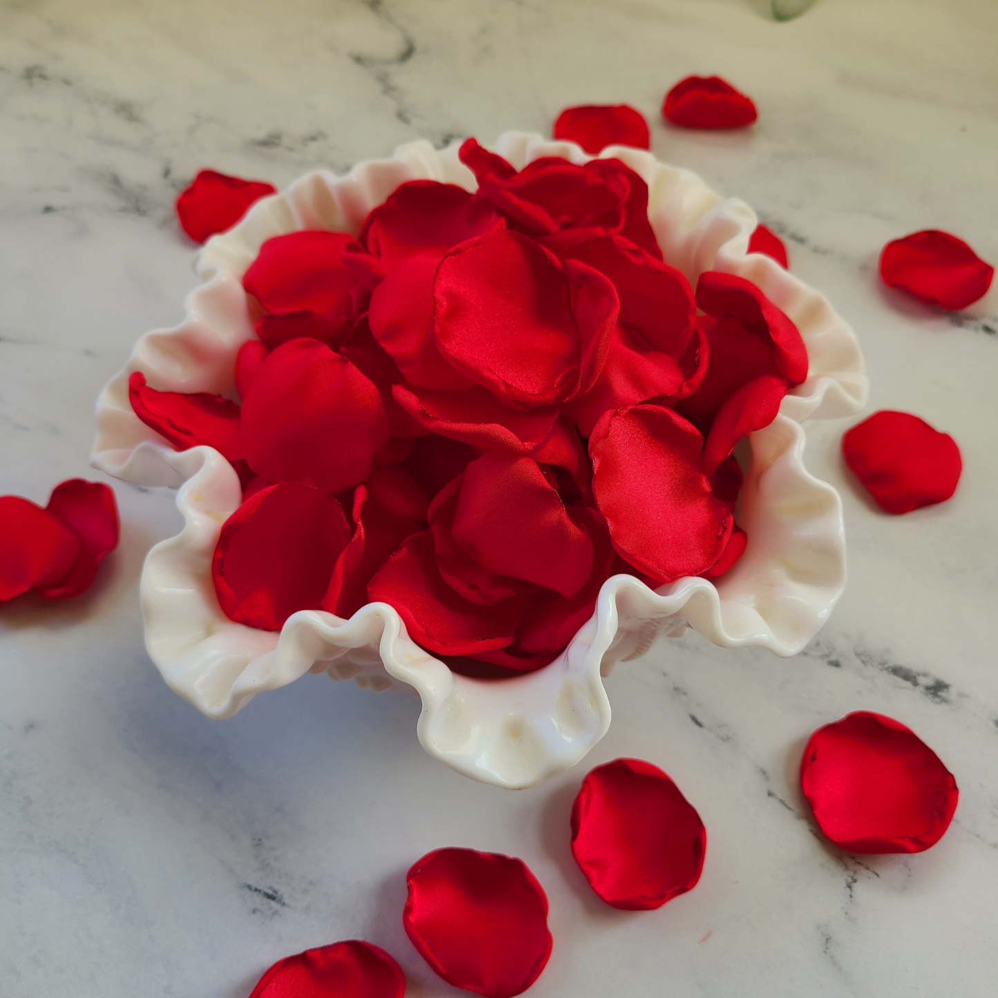 Red Rose Petals in White Bowl for Custom Table Confetti, Red Rose Petals for Wedding Decor, Engagement proposal props, Valentine flower girl petals, aisle decorations, custom table confetti, classic table centerpiece decor, wedding memory table petals, Future Mrs