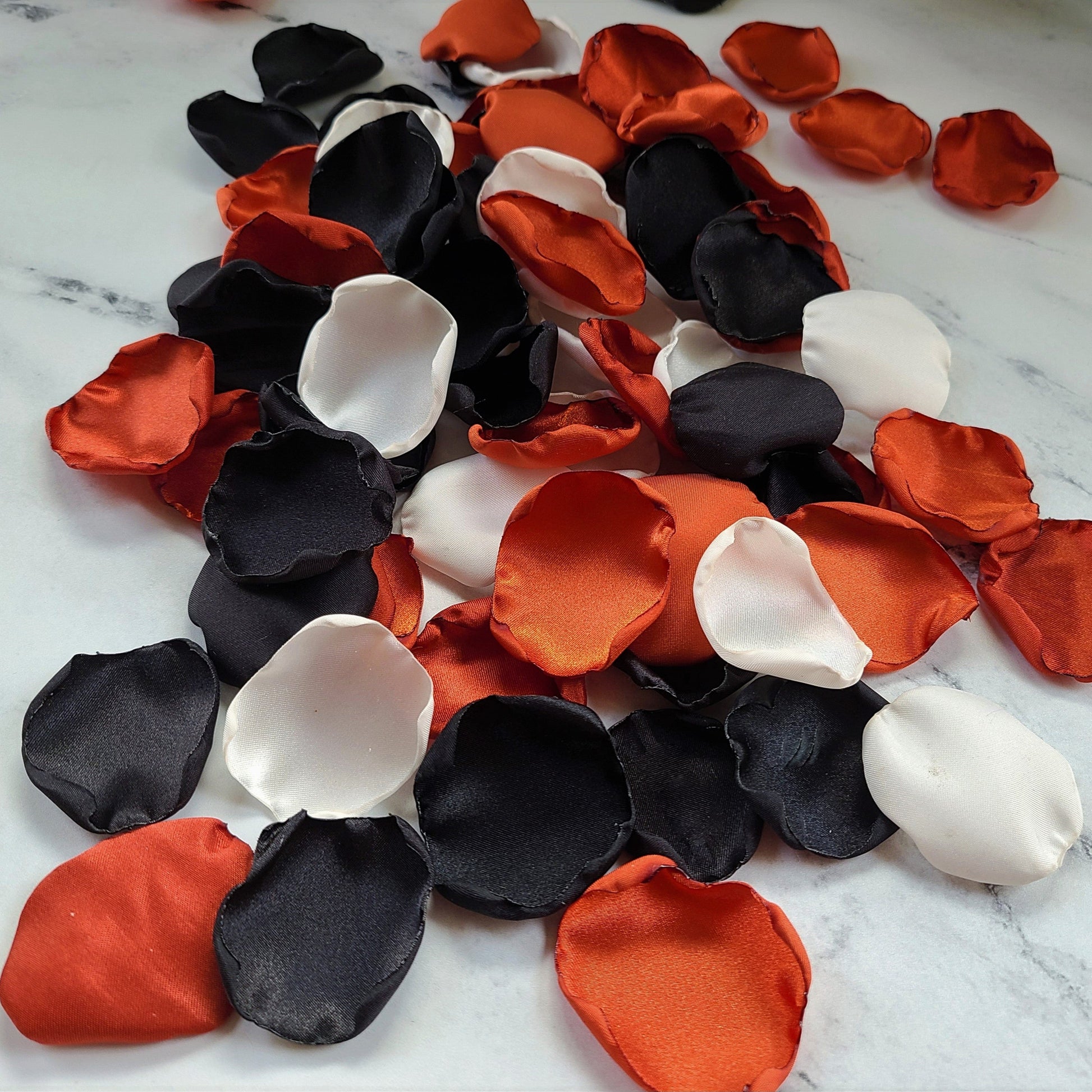 Black & Orange rose petals for Halloween wedding, flower girl petals, gothic wedding decor, table confetti, Goth bachelorette brunch decorations, Happily ever after