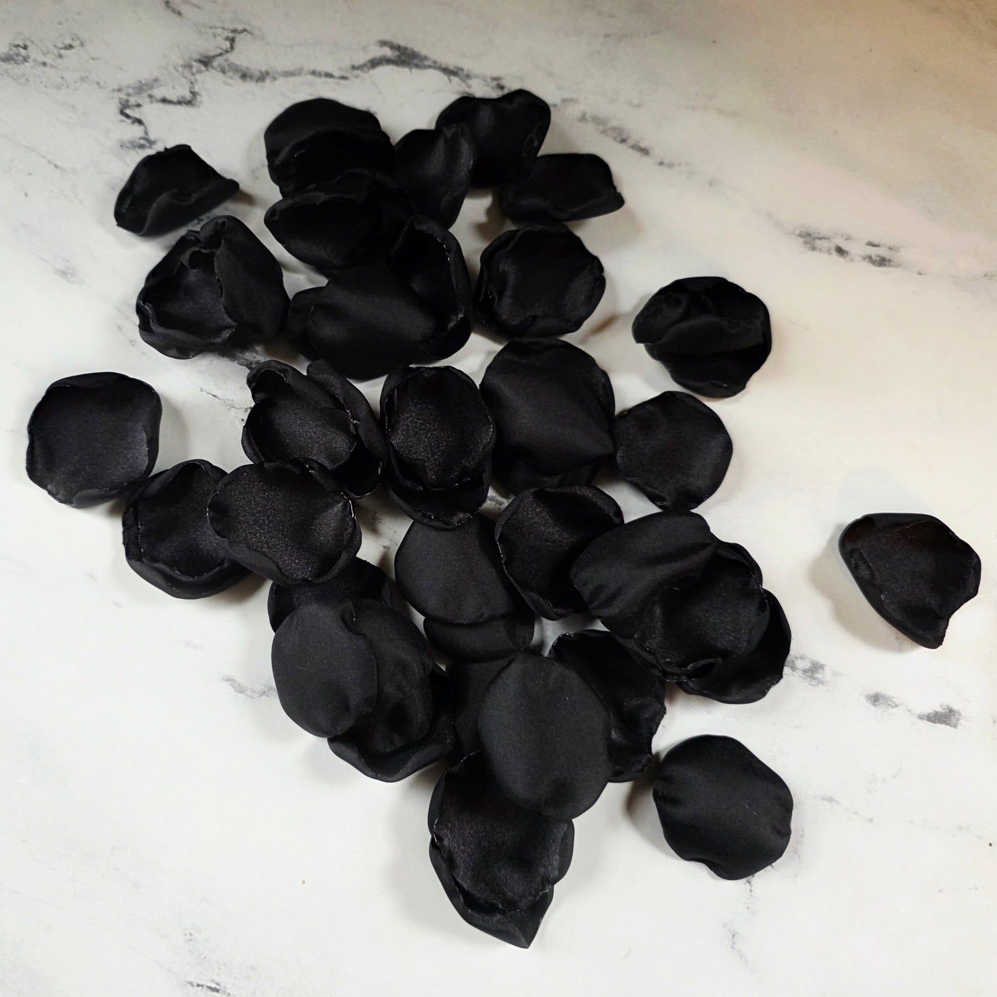 Black rose petals for classic wedding decor ideas, flower girl basket, confetti scatter, wedding aisle decor