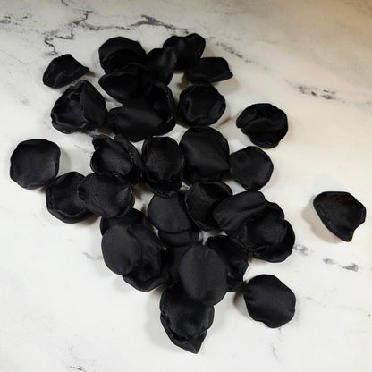 Black rose petals for classic wedding decor ideas, flower girl basket, confetti scatter, wedding aisle decor