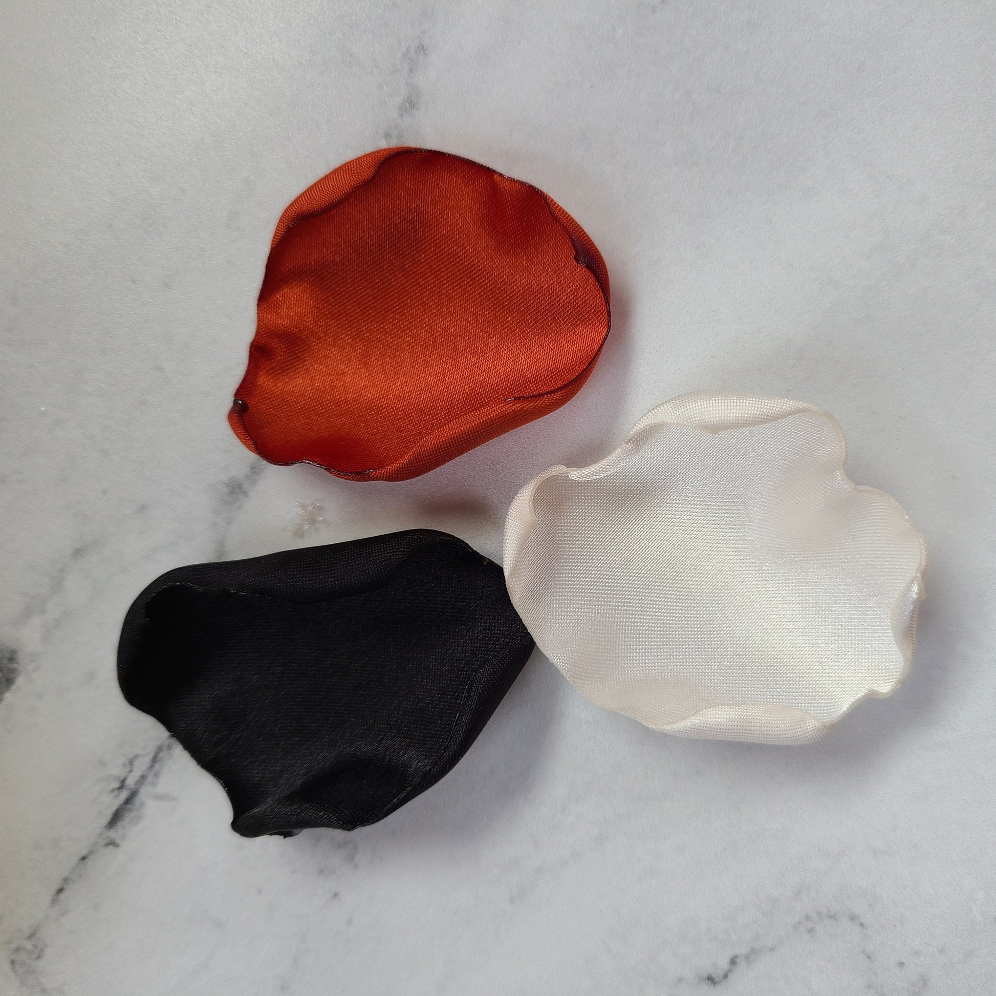Black & Orange rose petals for Halloween wedding, flower girl petals, gothic wedding decor, table confetti, Goth bachelorette brunch decorations, Happily ever after