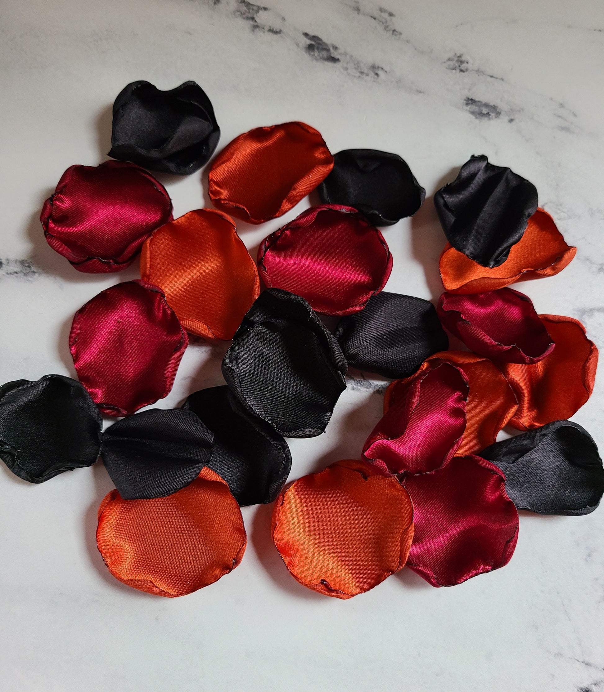 Black & Orange rose petals for Halloween wedding, flower girl petals, gothic wedding decor, table confetti, Goth bachelorette brunch decorations, Happily ever after