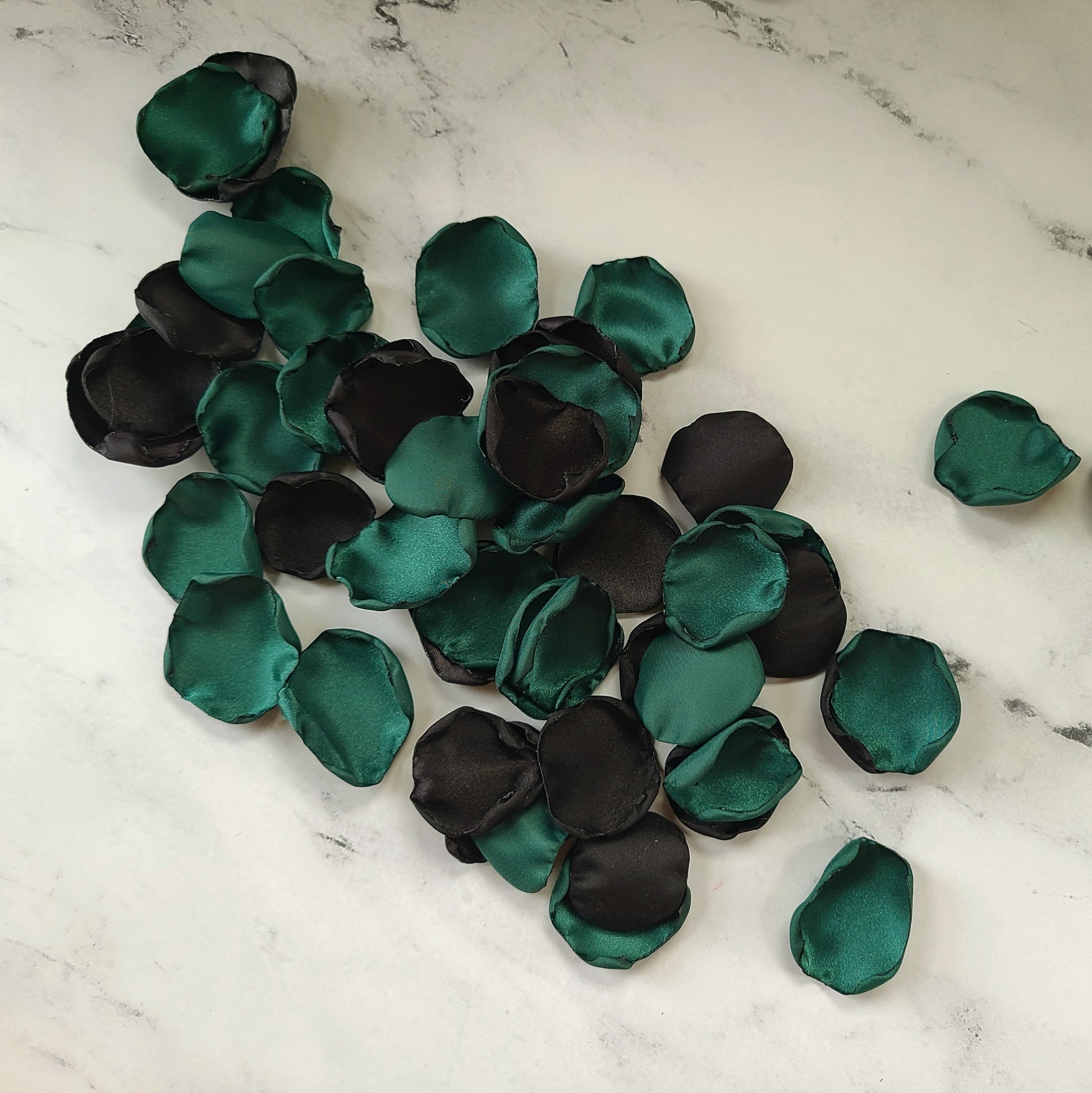 Black & Emerald Rose Petals for Fall Wedding Aisle Decor Ideas, flower Girl Basket, confetti