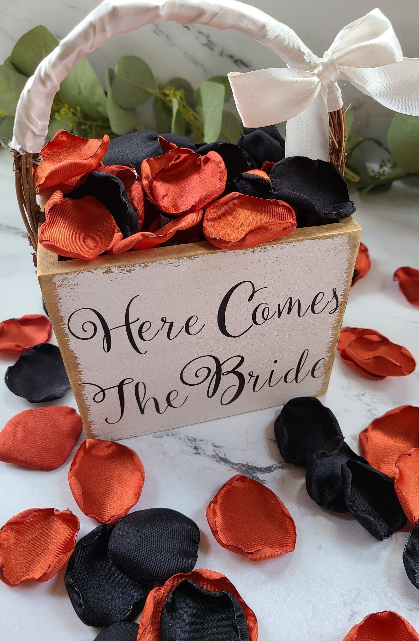 Black & Orange rose petals for Halloween wedding, flower girl petals, gothic wedding decor, table confetti, Goth bachelorette brunch decorations, Happily ever after