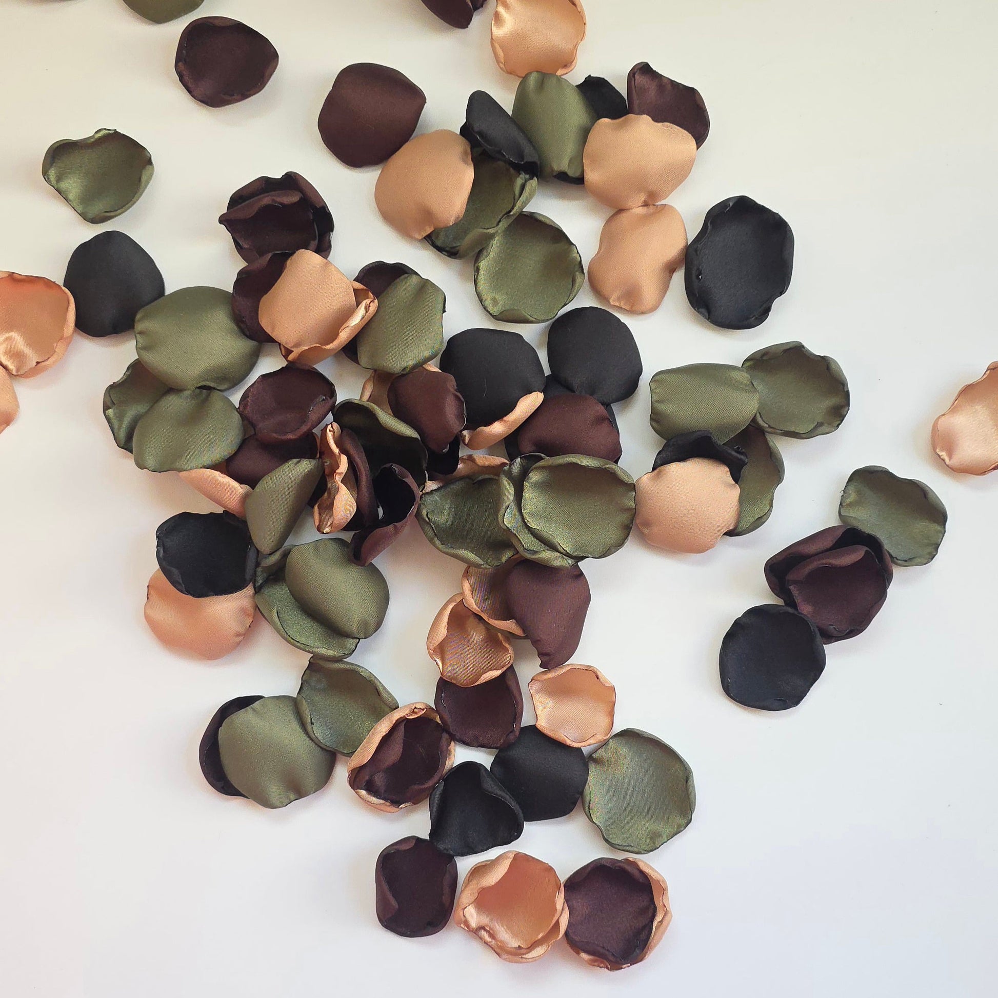Olive, Tan, Brown and Black Rose petals for Western, County or Hunting Themed Wedding. Perfect for flower girl toss, wedding aisle decor, cake or reception table scatter, backdrop photo accents. For future brides planning a hunting themed wedding or camo inspired bridal shower event 