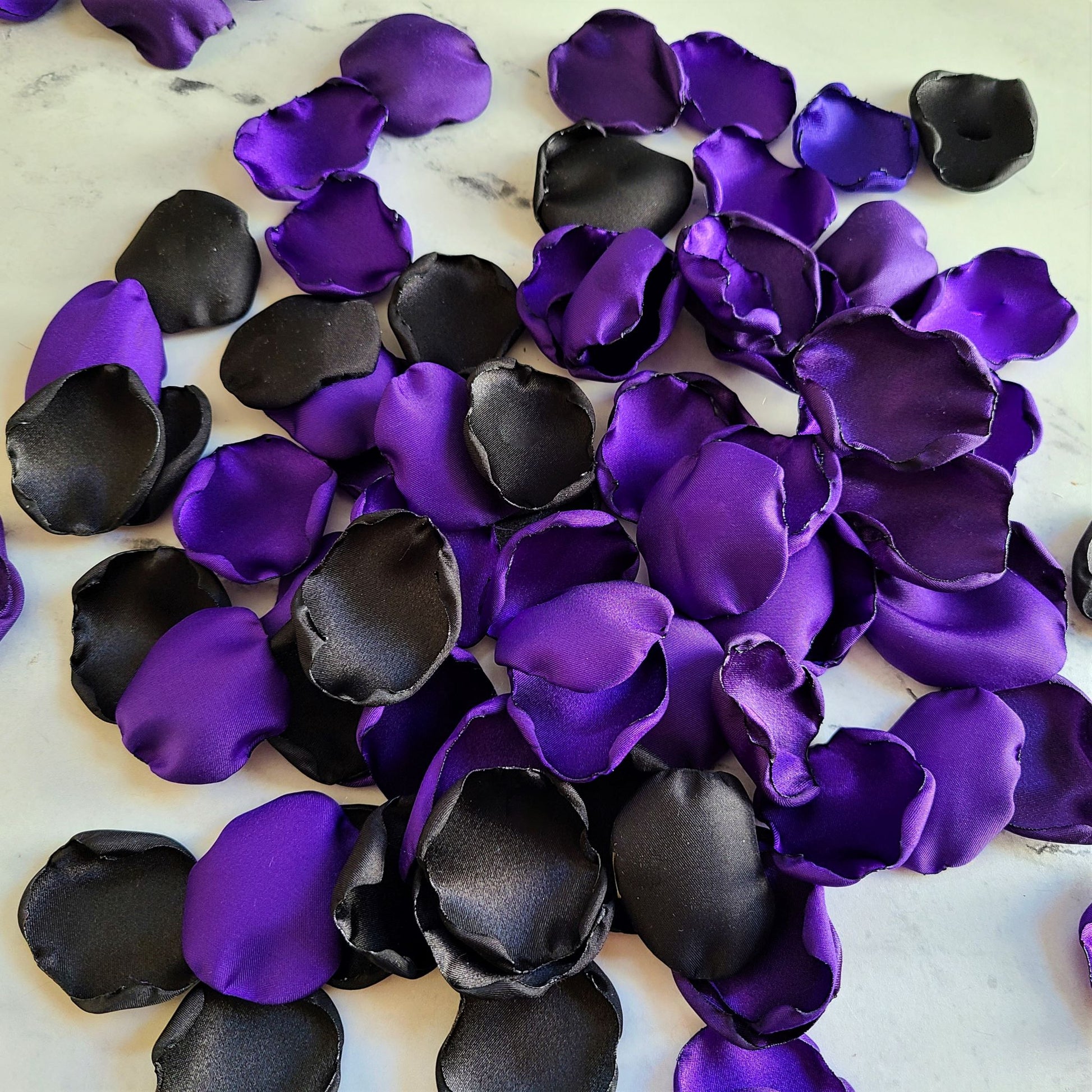 Black, Purple Rose Petals for Gothic Wedding Ceremony, Halloween tabletop decor, Bride or Die Bridal shower decor, spooky table confetti, halloween party decor confetti, bridesmaids box, fall wedding aisle decor, 